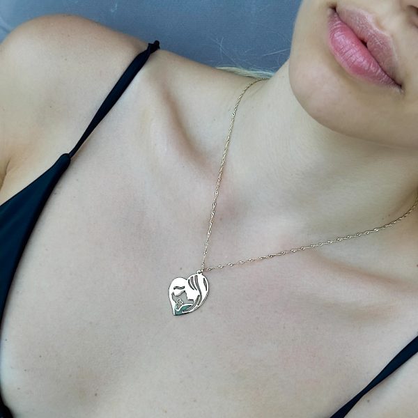 שרשרת עם תליון בצורת לב של אמא ובת